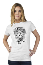 Load image into Gallery viewer, Weirdoh Alien Fink Extraña white womens t shirt
